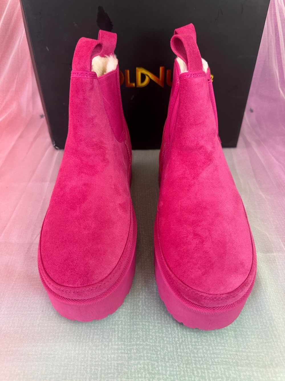 Women's Fuchsia Suede Chelsea Booties
